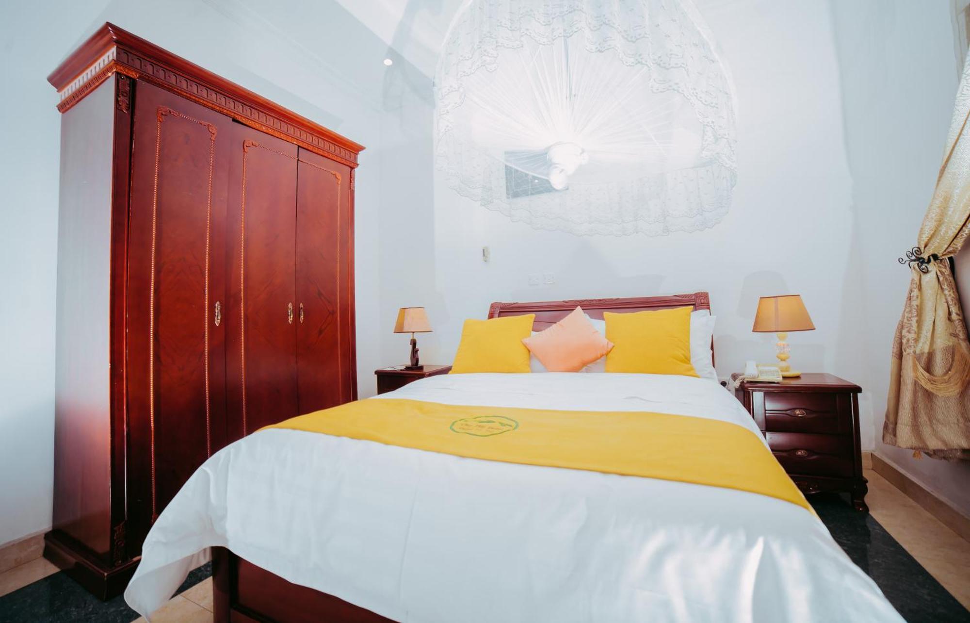 City Hill Hotel Бужумбура Экстерьер фото