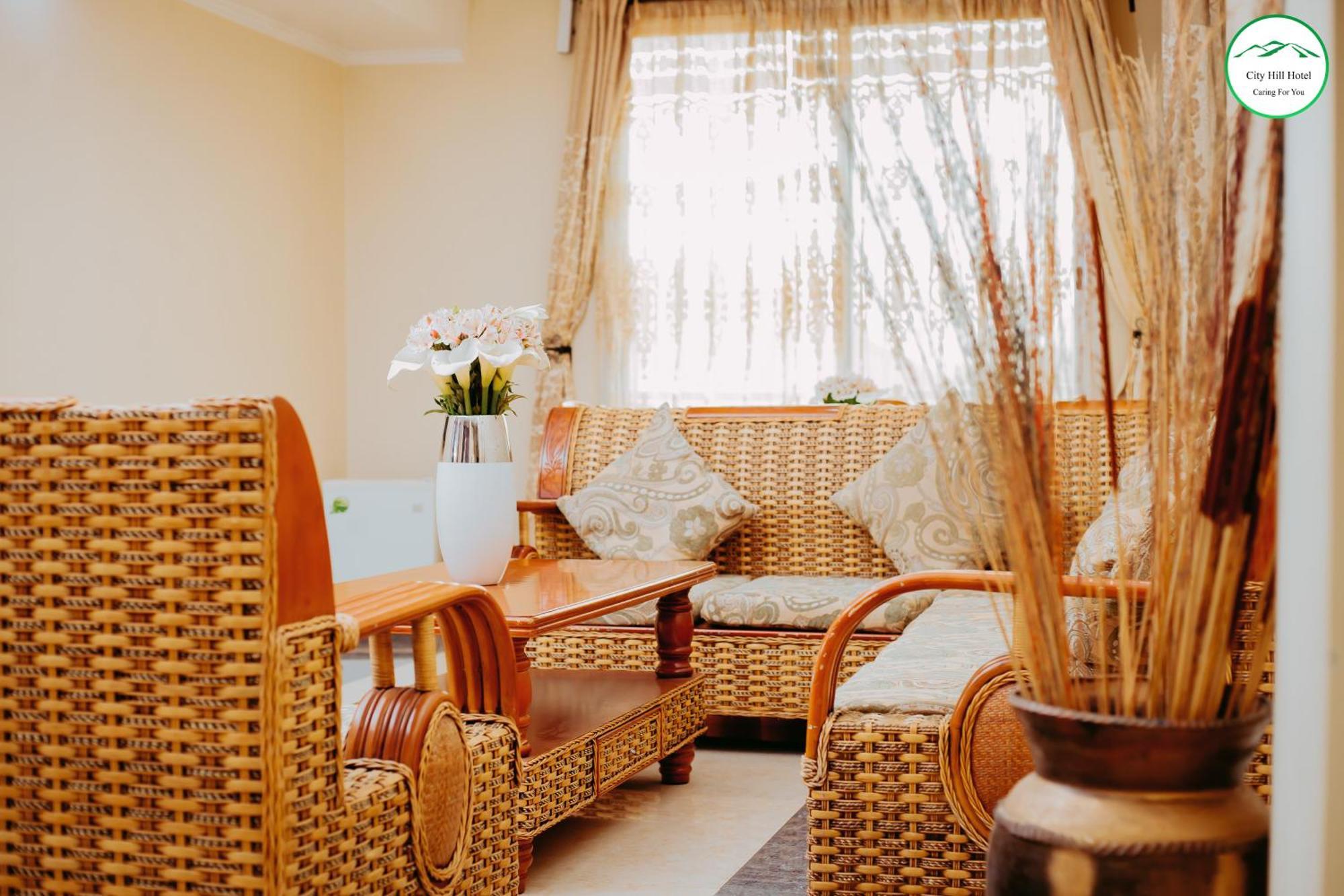 City Hill Hotel Бужумбура Экстерьер фото